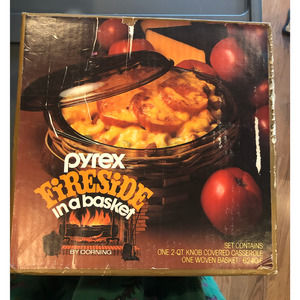 NIB RARE Vintage PYREX Fireside 2 Quart Covered Casserole Dish With Woven Basket